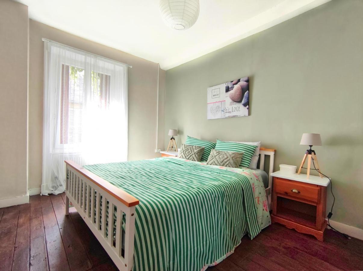 Number 22 - Le Dorat - Apartment 3 With Garden & Free Parking المظهر الخارجي الصورة